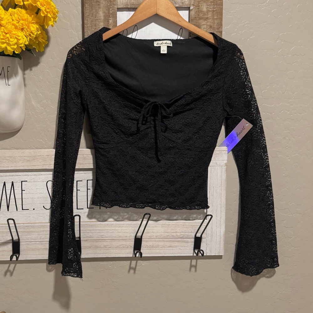 Derek heart lace blouse with bell sleeves